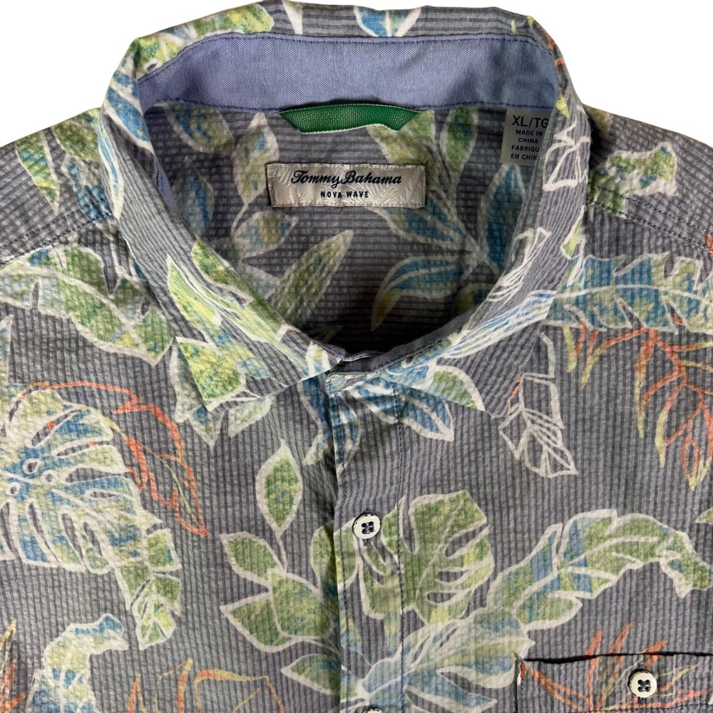 Tommy Bahama Men's XL Nova Wave Reverse print Blue Tropical Leaf Seersucker